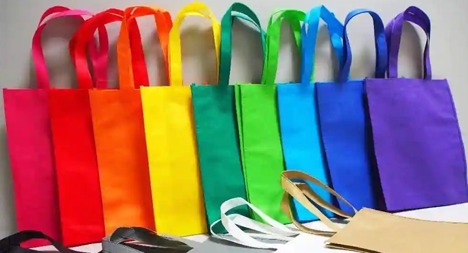農(nóng)用邊坡綠化無(wú)紡布，汽車(chē)內(nèi)飾無(wú)紡布，家具家居無(wú)紡布，農(nóng)用邊坡綠化無(wú)紡布廠(chǎng)家，汽車(chē)內(nèi)飾無(wú)紡布生產(chǎn)，東莞市旭航新材料科技有限公司